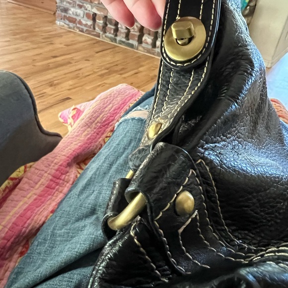 Prada bag in beautiful condition - Picture 4 of 10